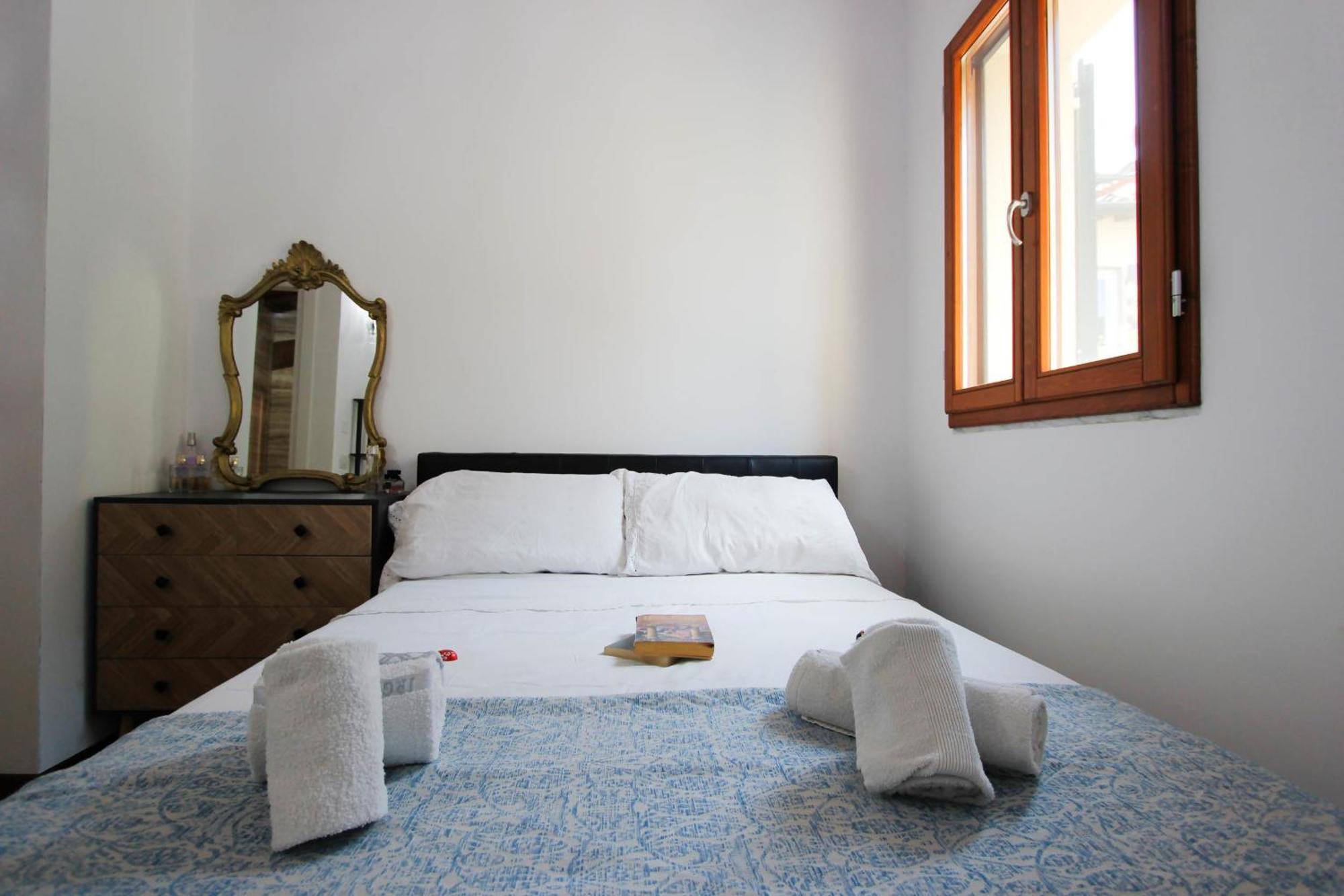 Santa Croce Deluxe Apartment